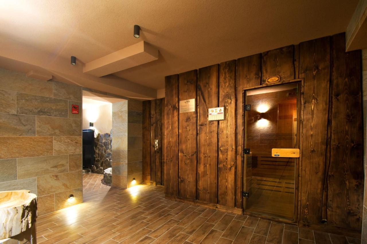 Hotel Lesana Stará Lesná エクステリア 写真
