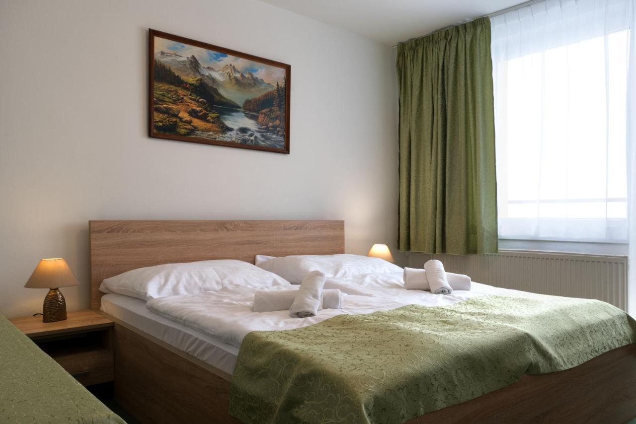 Hotel Lesana Stará Lesná エクステリア 写真