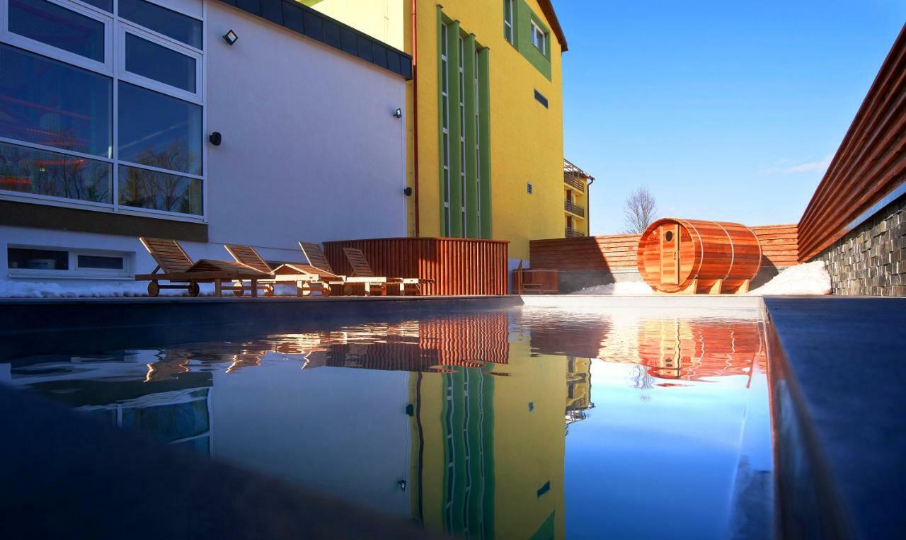 Hotel Lesana Stará Lesná エクステリア 写真